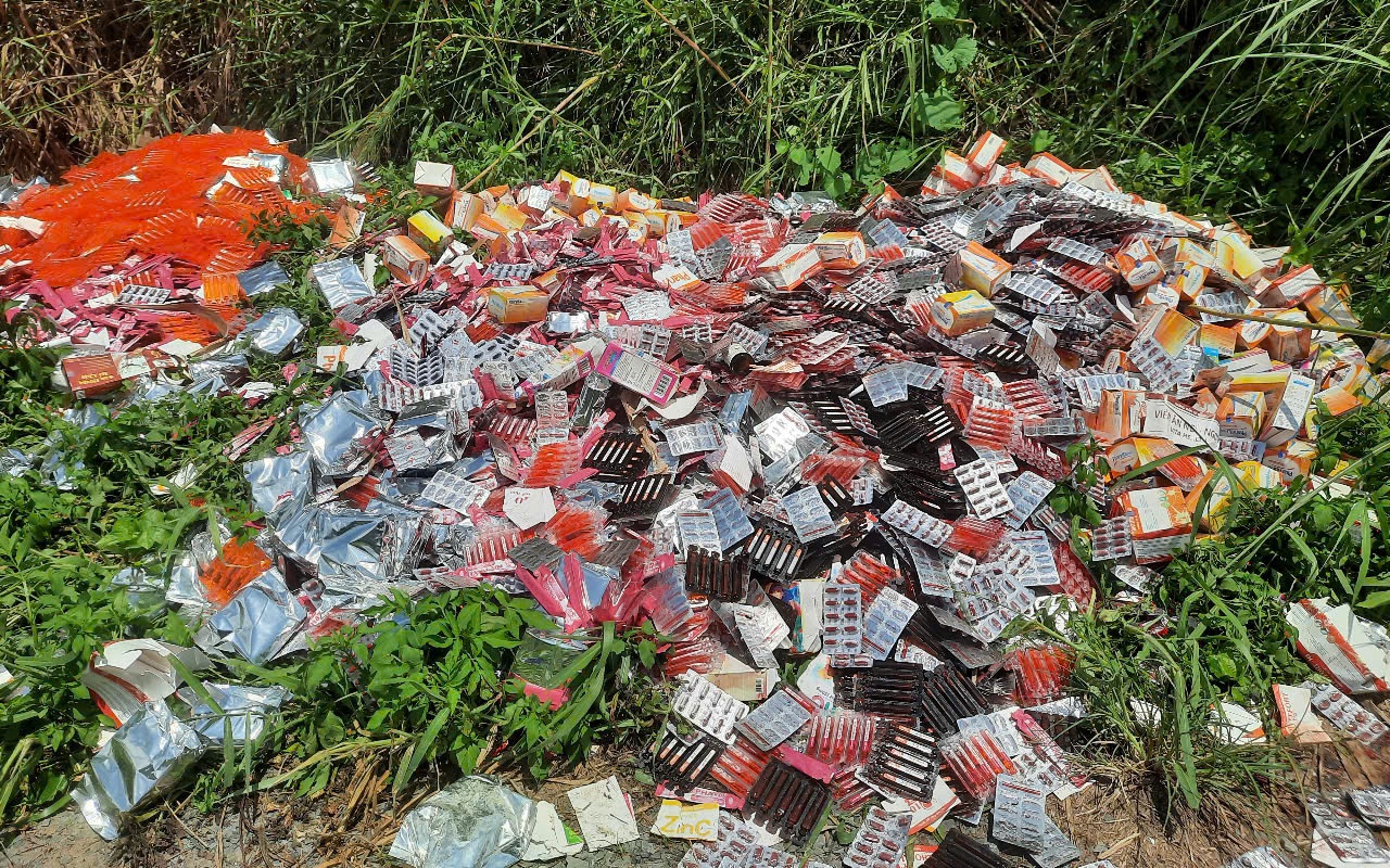 Gần 1.000 bị hại trong vụ nhóm người giả danh bác sĩ "khám bệnh miễn phí"  - Ảnh 2.