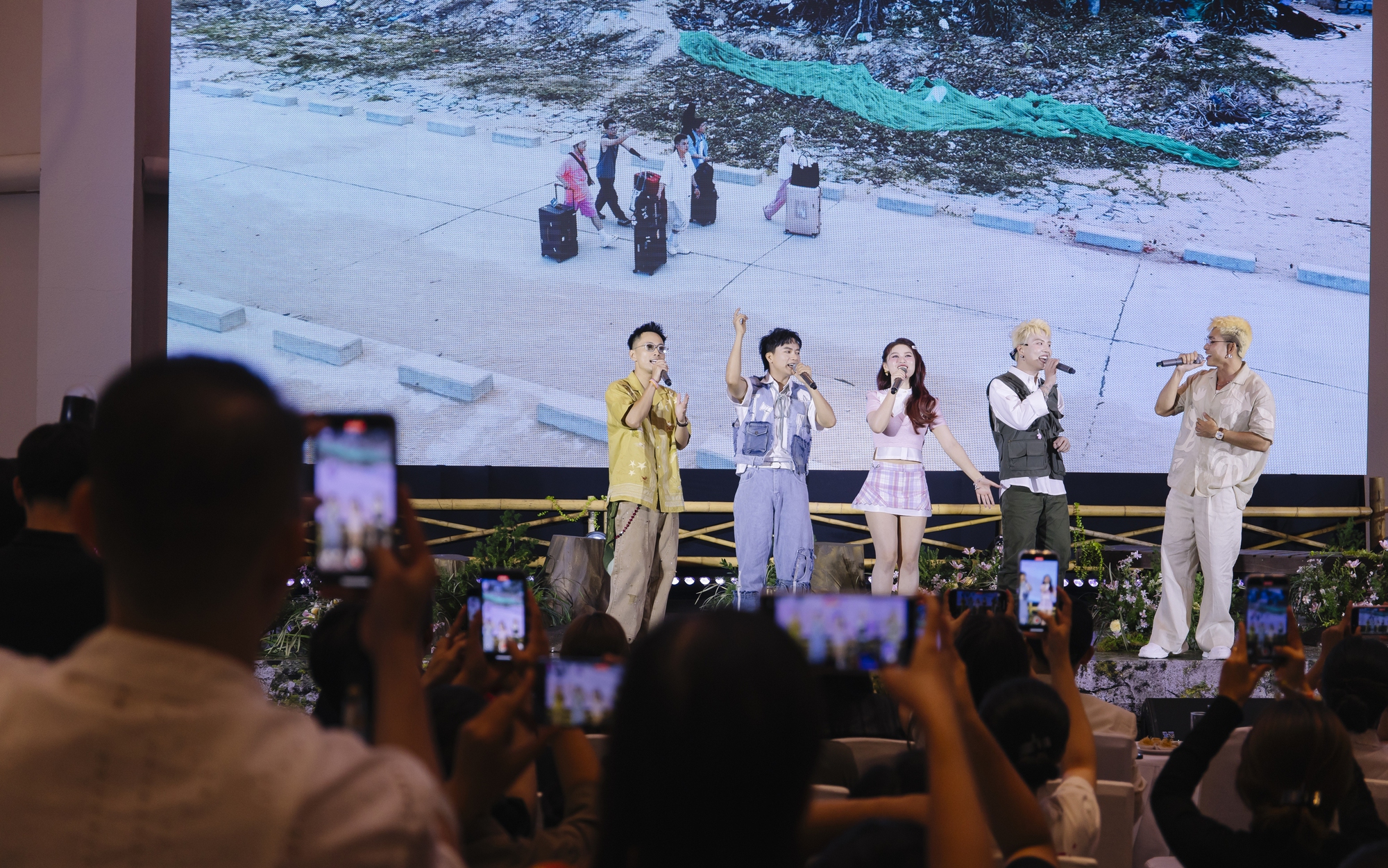 "Gia đ&igrave;nh Haha" quay trở lại - Ảnh 2.