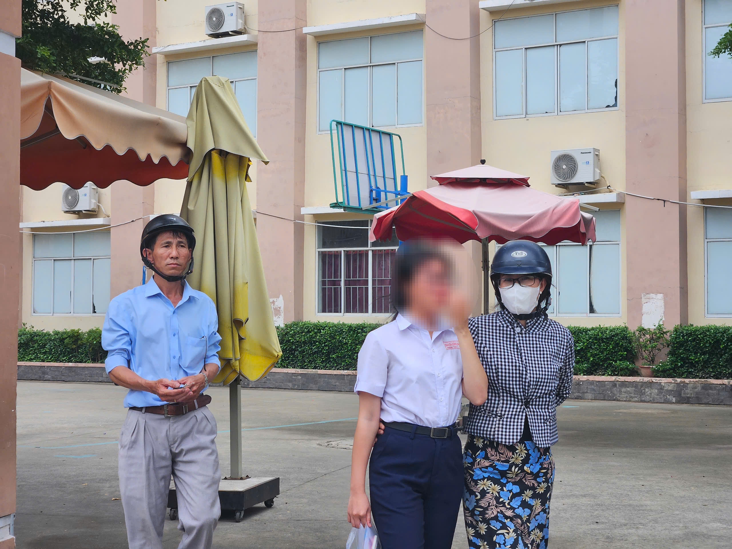 Kết thúc bài tin môn toán, nhiều thí sinh bật khóc - Ảnh 4.