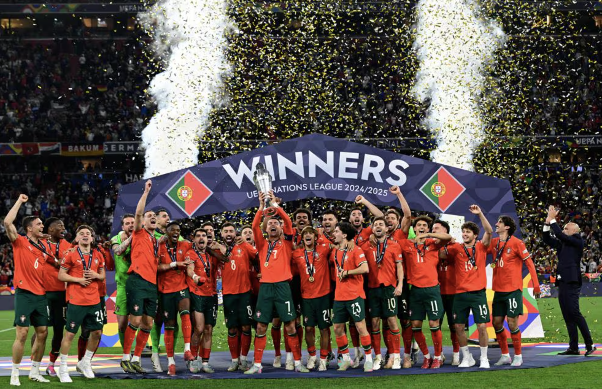 Thắng Tây Ban Nha loạt luân lưu nghẹt thở, Bồ Đào Nha vô địch Nations League- Ảnh 12. Thắng Tây Ban Nha loạt luân lưu nghẹt thở, Bồ Đào Nha vô địch Nations League- Ảnh 12.