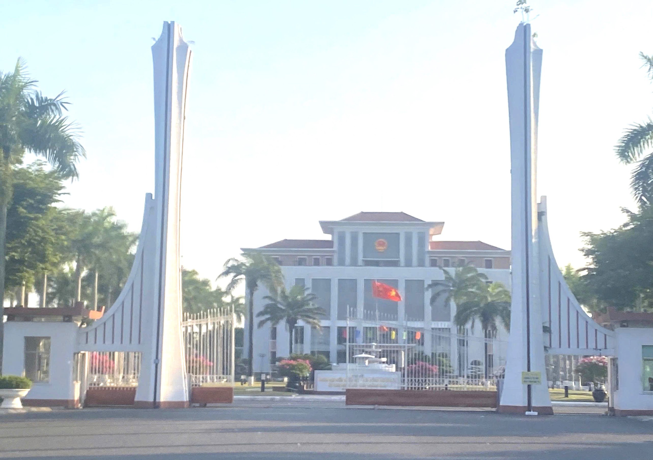 Hợp nhất với Đà Nẵng, Quảng Nam xử lý 2.628 trụ sở làm việc ra sao?- Ảnh 1. Hợp nhất với Đà Nẵng, Quảng Nam xử lý 2.628 trụ sở làm việc ra sao?- Ảnh 1.