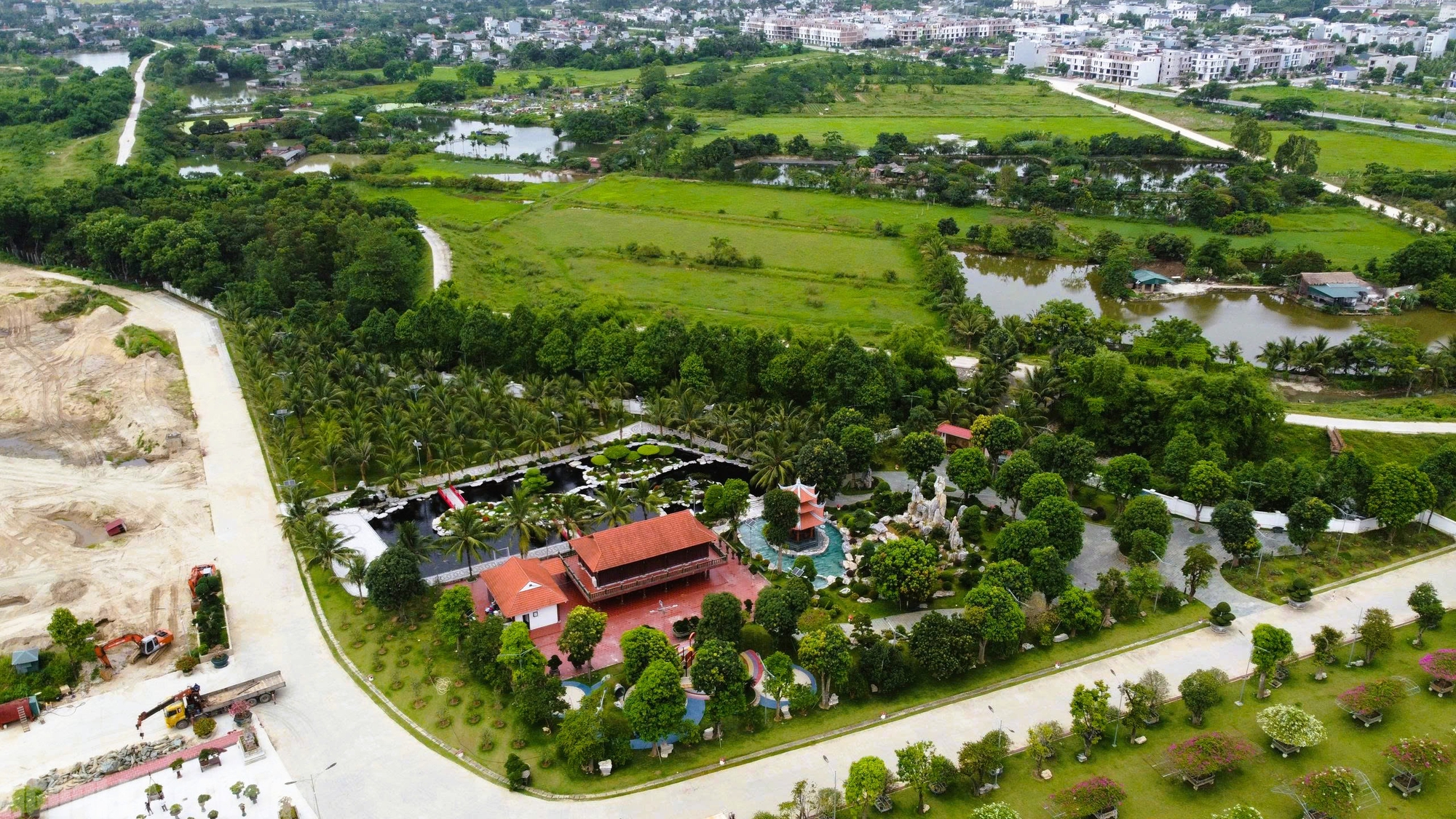 Khu biệt phủ cả ngàn m2 được cho của Tuấn "thần đèn" xây trên đất thuê làm bãi tập kết cát? - Ảnh 7.