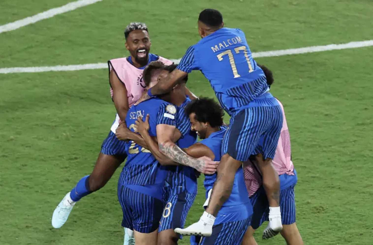 ຕົກຕະລຶງ: ແມນຊິຕີ້ ເສຍໃຫ້ ອາລ-ຮິລລ ຕົກຮອບຢ່າງໜ້າຕົກໃຈ, ຕົກຮອບໃນການແຂ່ງຂັນ FIFA Club World Cup 2025 - ຮູບ 7. Chấn động: Man City thua sốc Al-Hilal, bị loại sớm tại FIFA Club World Cup 2025- Ảnh 7.