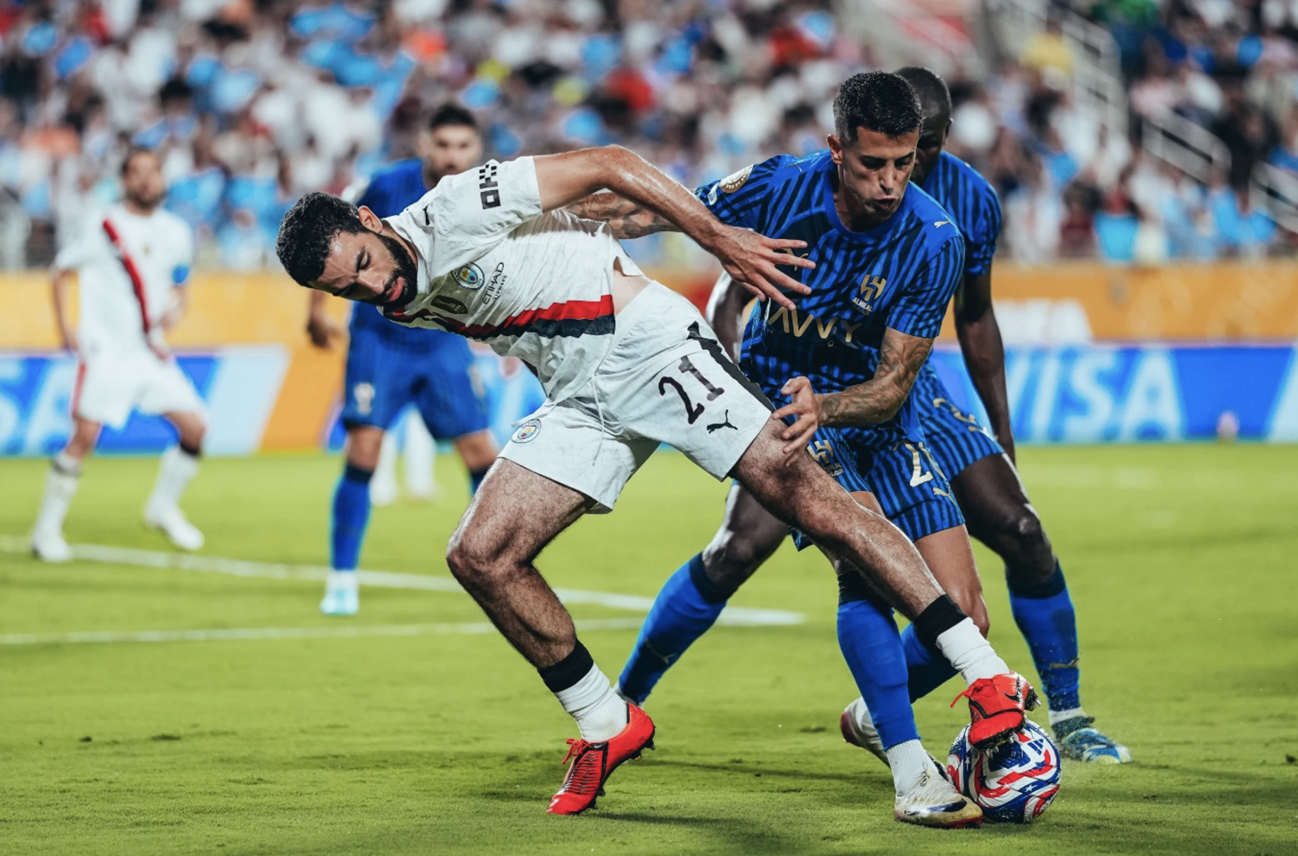 ຕົກໃຈ: ແມນຊິຕີ້ ເສຍໃຫ້ ອາລ-ຮິລລ ຕົກຮອບຢ່າງໜ້າຕົກໃຈ, ຕົກຮອບໃນການແຂ່ງຂັນເຕະບານ FIFA Club World Cup 2025 - ຮູບ 1. Chấn động: Man City thua sốc Al-Hilal, bị loại sớm tại FIFA Club World Cup 2025- Ảnh 1.