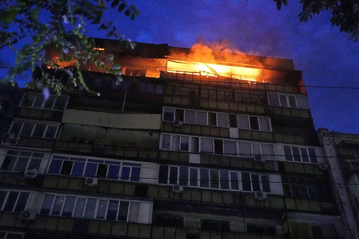 Điểm nóng xung đột ngày 11-7: Nga đổi chiến thuật tập kích Ukraine, Mỹ bày tỏ "thất vọng"- Ảnh 1. Điểm nóng xung đột ngày 11-7: Nga đổi chiến thuật tập kích Ukraine, Mỹ bày tỏ "thất vọng"- Ảnh 1.