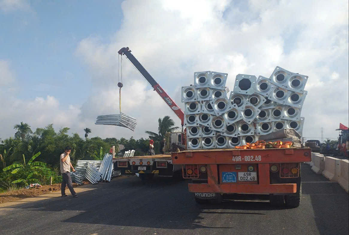 Tin vui trên công trường cầu Rạch Miễu 2 - Ảnh 1.