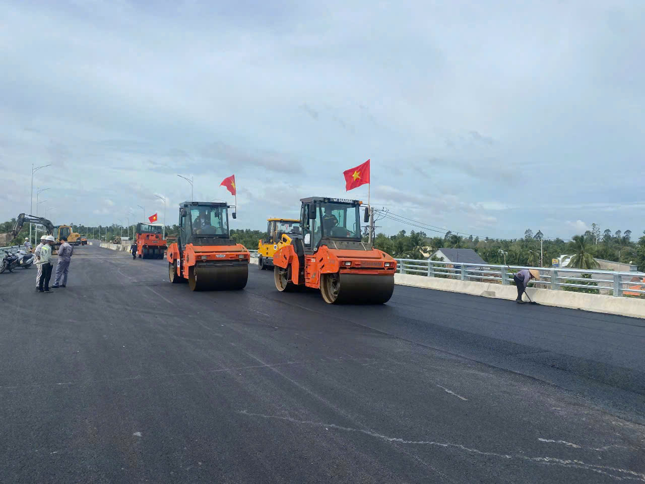 Tin vui trên công trường cầu Rạch Miễu 2 - Ảnh 10.