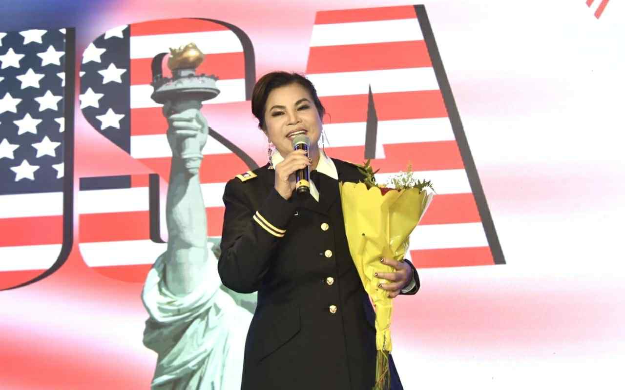 "Bà trùm hoa hậu đời đầu" Kim Hồng giờ ra sao?