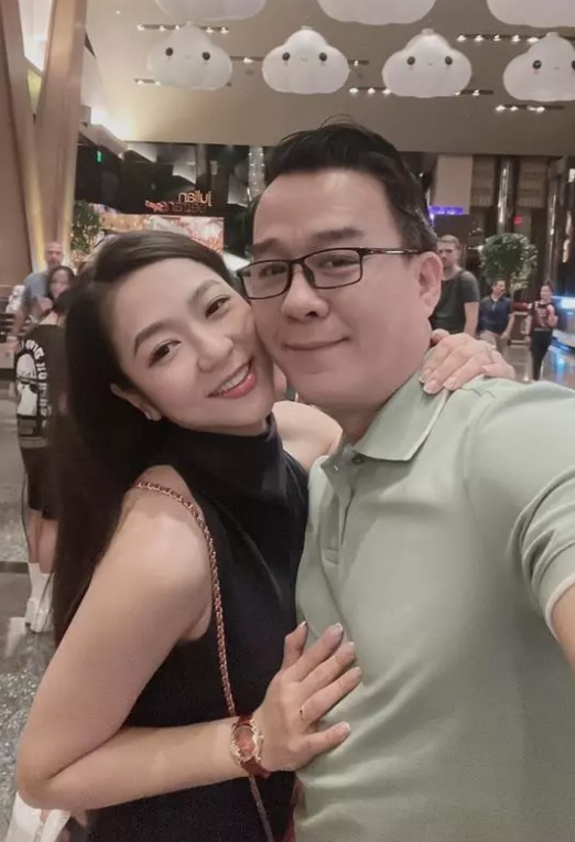Tiết lộ lý do ca sĩ Hà Thanh Xuân chia tay "vua cá Koi"- Ảnh 2. Tiết lộ lý do ca sĩ Hà Thanh Xuân chia tay "vua cá Koi"- Ảnh 2.
