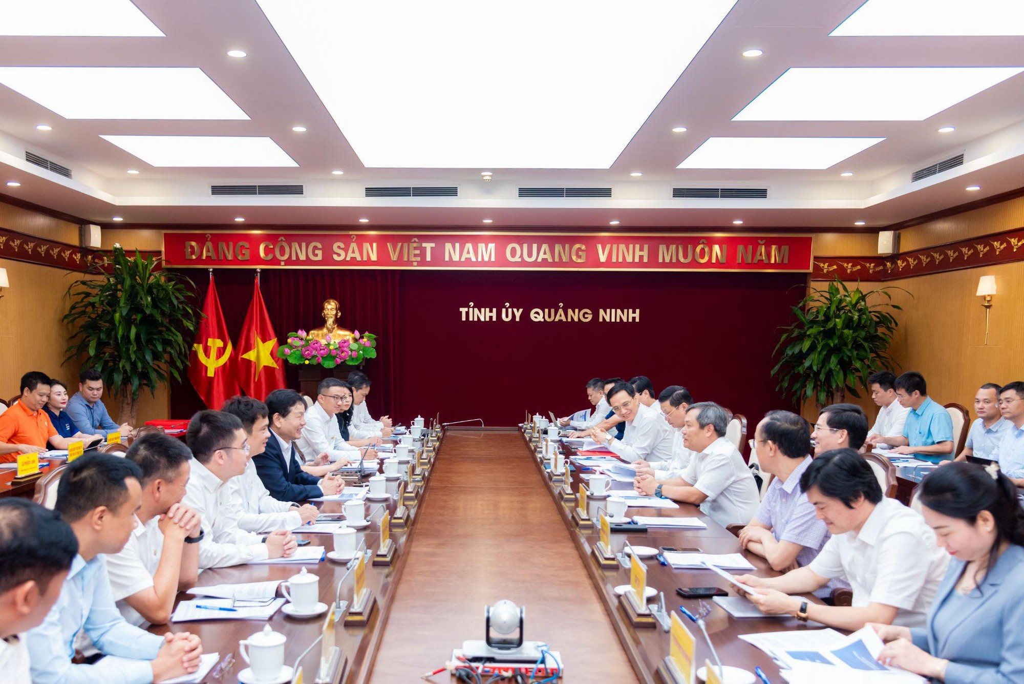 Tỉnh Quảng Ninh thống nhất ký hợp tác chiến lược với Tập đoàn FPT- Ảnh 1.