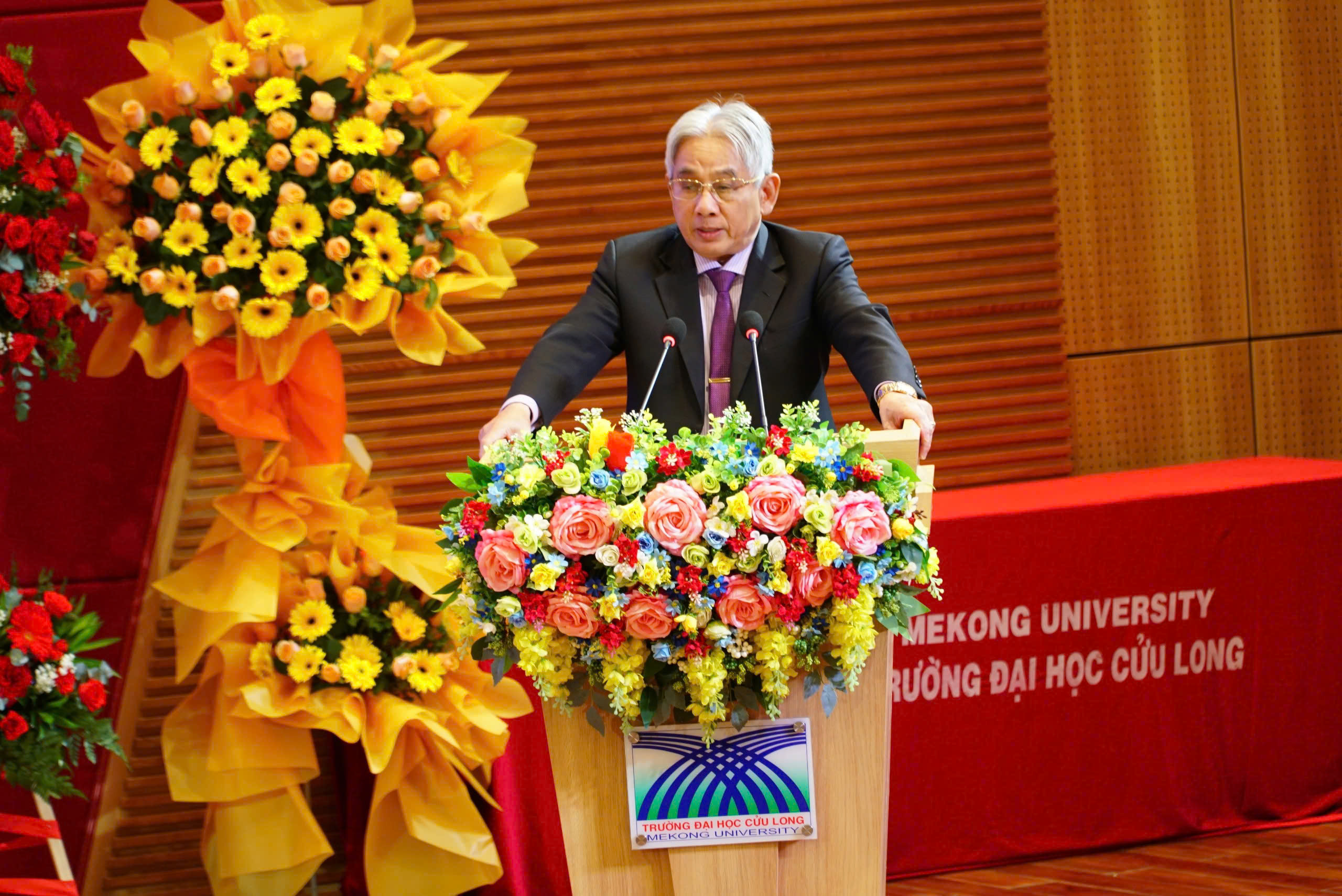 សាកលវិទ្យាល័យ Cuu Long មាននិស្សិតចំនួន ១៥៤ នាក់បានចូលប្រឡងវគ្គបណ្តុះបណ្តាលជំនាញកម្រិត ១ - រូបថត ១. Trường ĐH Cửu Long có 154 học viên trúng tuyển kỳ tuyển sinh đào tạo chuyên khoa cấp 1- Ảnh 1.