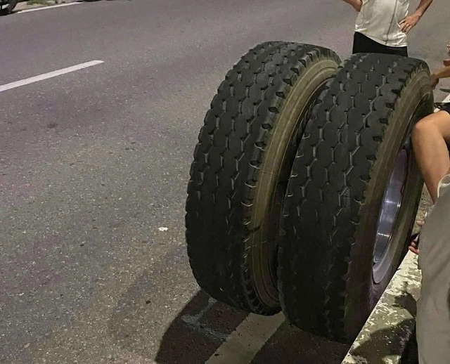 Cán bộ công an tử vong vì tai nạn giao thông hy hữu tại gia Lai - Ảnh 1. Cán bộ công an tử vong vì tai nạn giao thông hy hữu tại gia Lai - Ảnh 1.