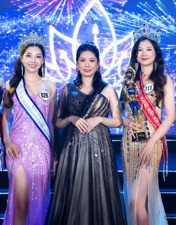 Hai chị em ruột giành ngôi Hoa hậu, Á hậu- Ảnh 2. Hai chị em ruột giành ngôi Hoa hậu, Á hậu- Ảnh 2.