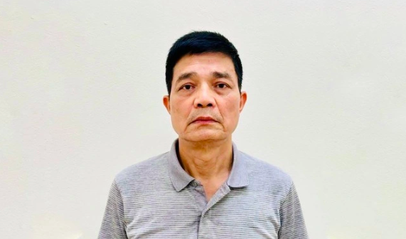 Nguyên cục trưởng Nguyễn Thanh Phong tiếp tục bị khởi tố về tội nhận hối lộ- Ảnh 1. Nguyên cục trưởng Nguyễn Thanh Phong tiếp tục bị khởi tố về tội nhận hối lộ- Ảnh 1.