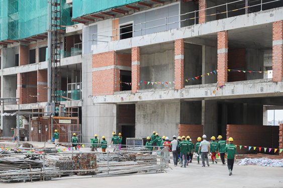 Nguồn cung nhà ở tại TP HCM tăng mạnh trong năm 2025 - Ảnh 1. Nguồn cung nhà ở tại TP HCM tăng mạnh trong năm 2025 - Ảnh 1.