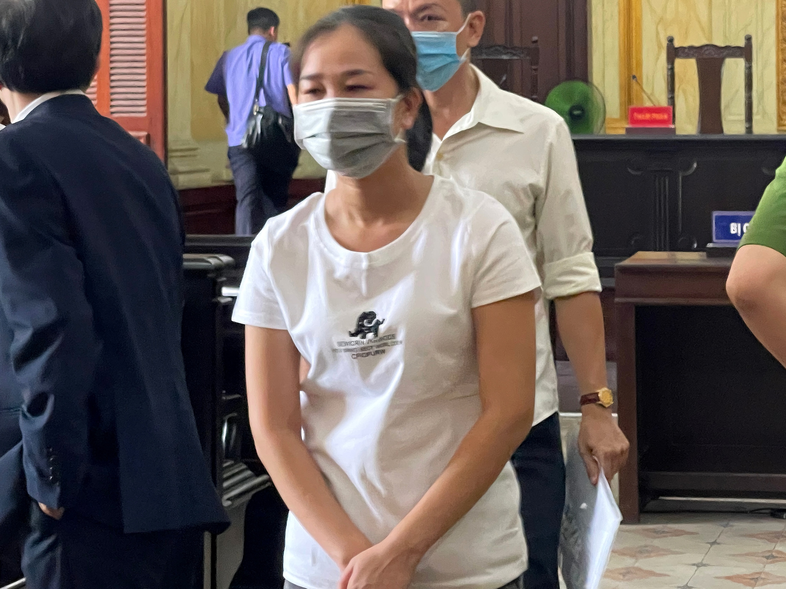 Bà chủ spa Tây Cơ lừa chạy án- Ảnh 2. Bà chủ spa Tây Cơ lừa chạy án- Ảnh 2.