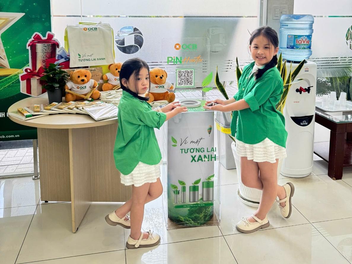 Gần 10.000 người tham gia chương trình thu pin cũ của OCB- Ảnh 1. Gần 10.000 người tham gia chương trình thu pin cũ của OCB- Ảnh 1.