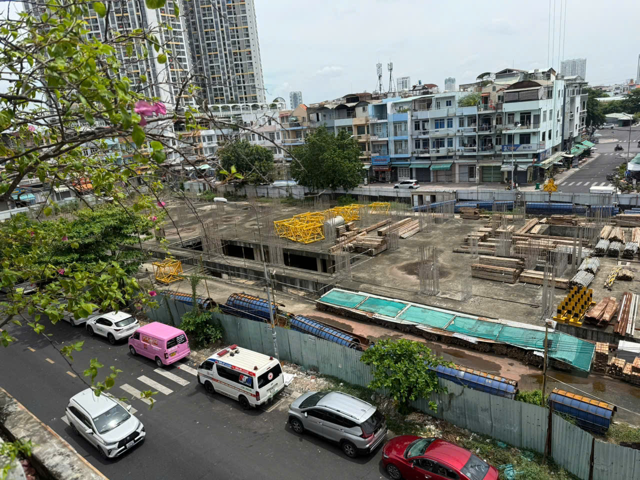 Nghịch lý thị trường bất động sản Việt Nam: Cơ cấu sản phẩm bất hợp lý - Ảnh 1. Nghịch lý thị trường bất động sản Việt Nam: Cơ cấu sản phẩm bất hợp lý - Ảnh 1.