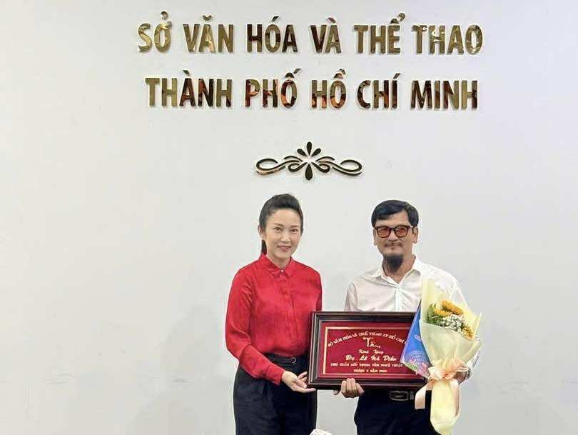 NSƯT Lê Diễn: Vị thuyền trưởng tận tâm của nghệ thuật xiếc, rối, ảo thuật TP HCM - Ảnh 1.