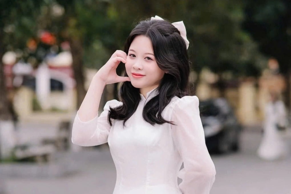 Nữ thủ khoa 3 điểm 10 khối A00 ở Hưng Yên - Ảnh 1.