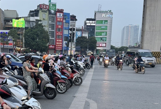 Hà Nội to support residents converting from petrol-powered vehicles - Ảnh 1.