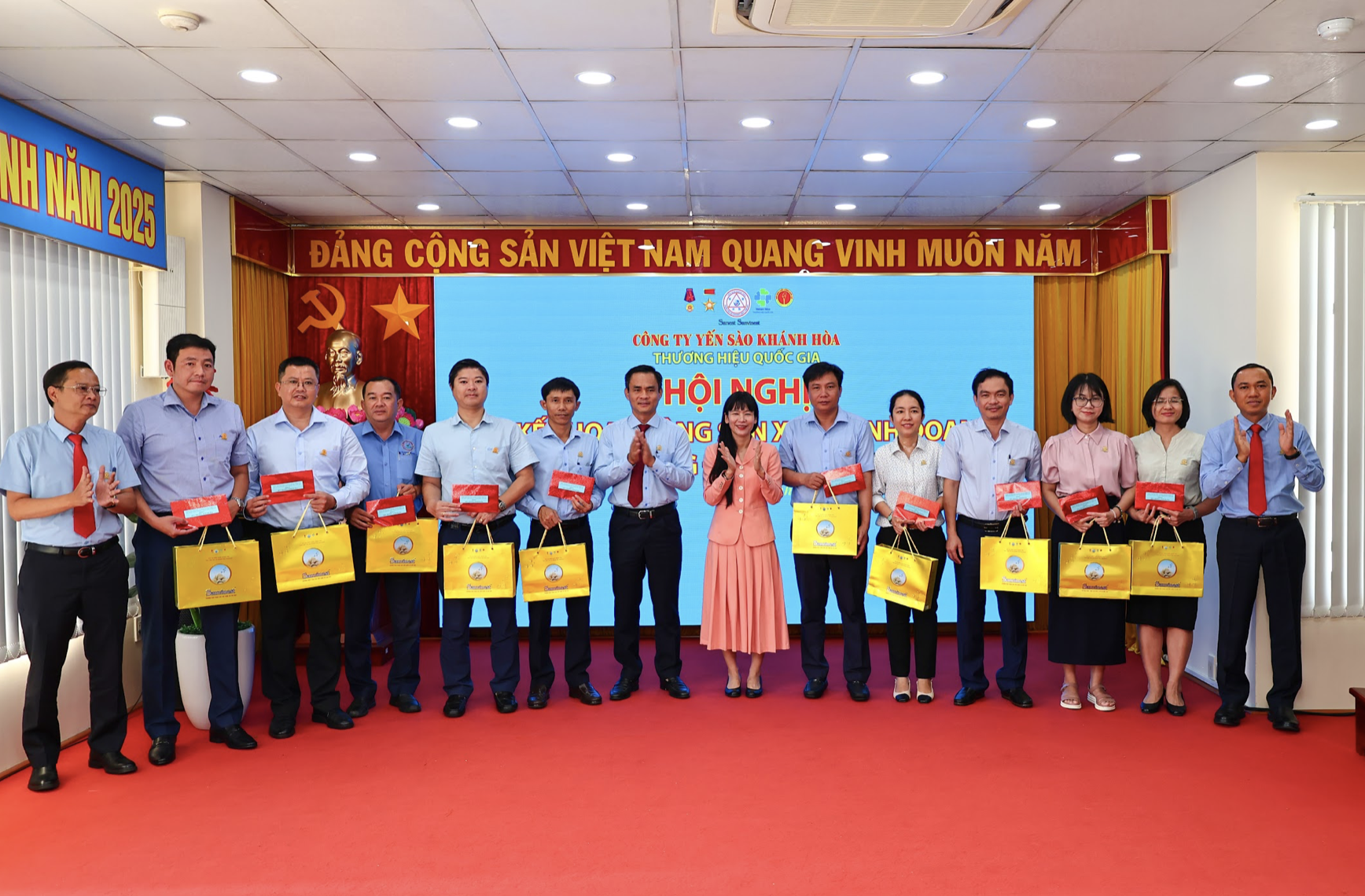 Yến sào Khánh Hòa đạt doanh thu hợp nhất 1.800 tỉ đồng- Ảnh 3.