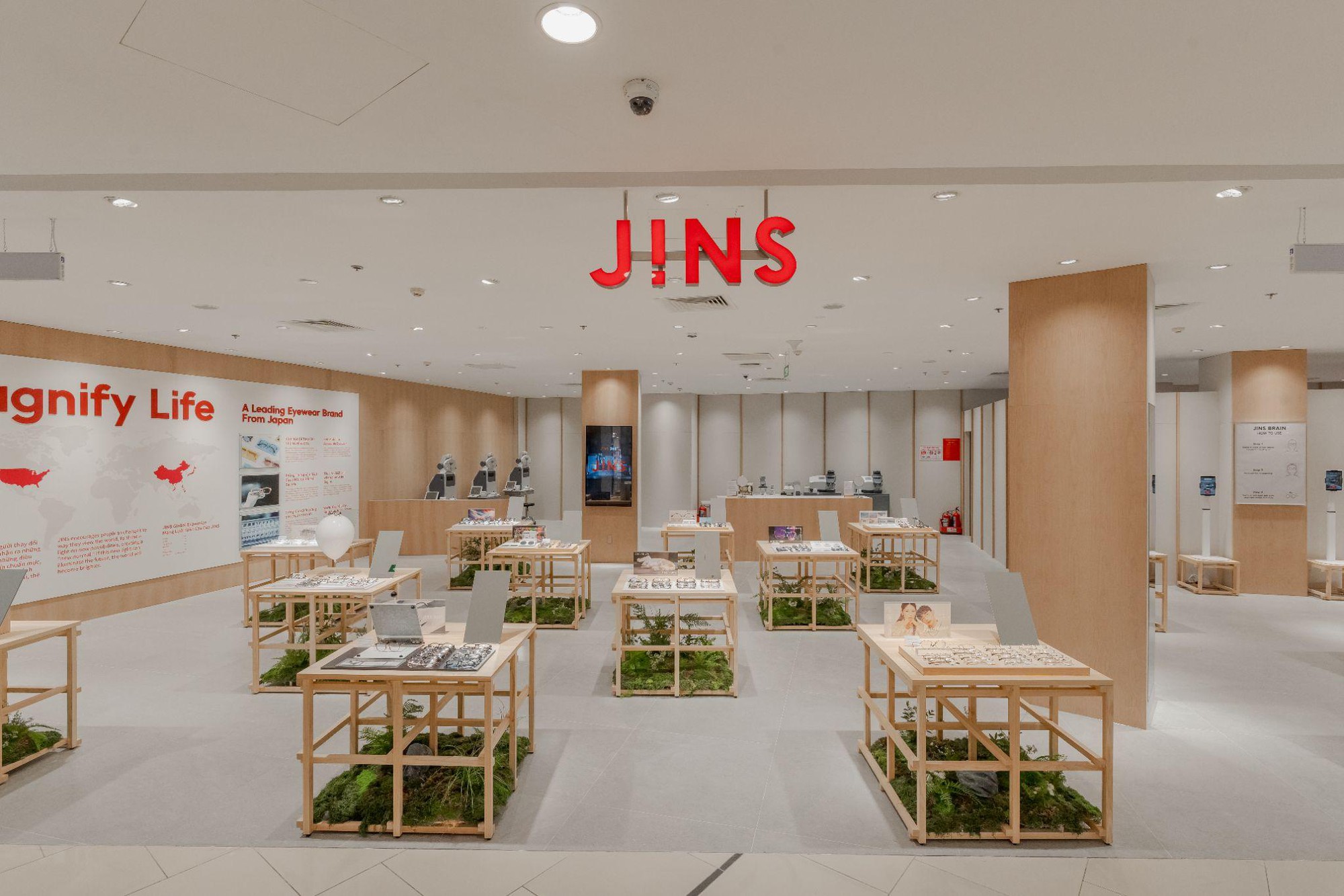 Thương hiệu mắt kính Nhật JINS mở cửa hàng Pop-up tại TP HCM - Ảnh 1.