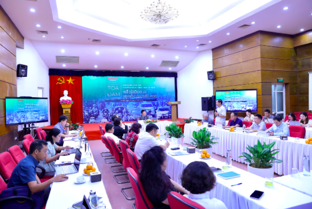 Ô nhiễm không khí Hà Nội từ giao thông gây tranh cãi giữa Bộ NN - MT và TP Hà Nội - Ảnh 1. Ô nhiễm không khí Hà Nội từ giao thông gây tranh cãi giữa Bộ NN - MT và TP Hà Nội - Ảnh 1.