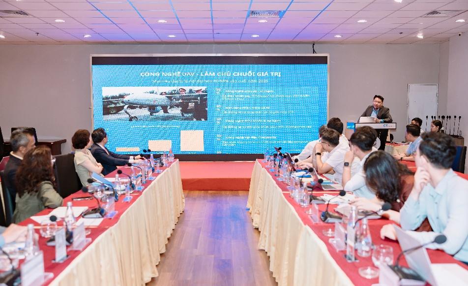 Phó Chủ tịch UBND Hà Nội ấn tượng với CT Innovation Hub 4.0 cùng nhiều công nghệ đột phá- Ảnh 2. Phó Chủ tịch UBND Hà Nội ấn tượng với CT Innovation Hub 4.0 cùng nhiều công nghệ đột phá- Ảnh 2.