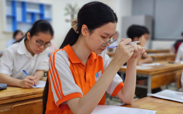 Điểm chuẩn ngành công nghệ kỹ thuật ô tô 3 năm qua thay đổi như thế nào? - Ảnh 2.