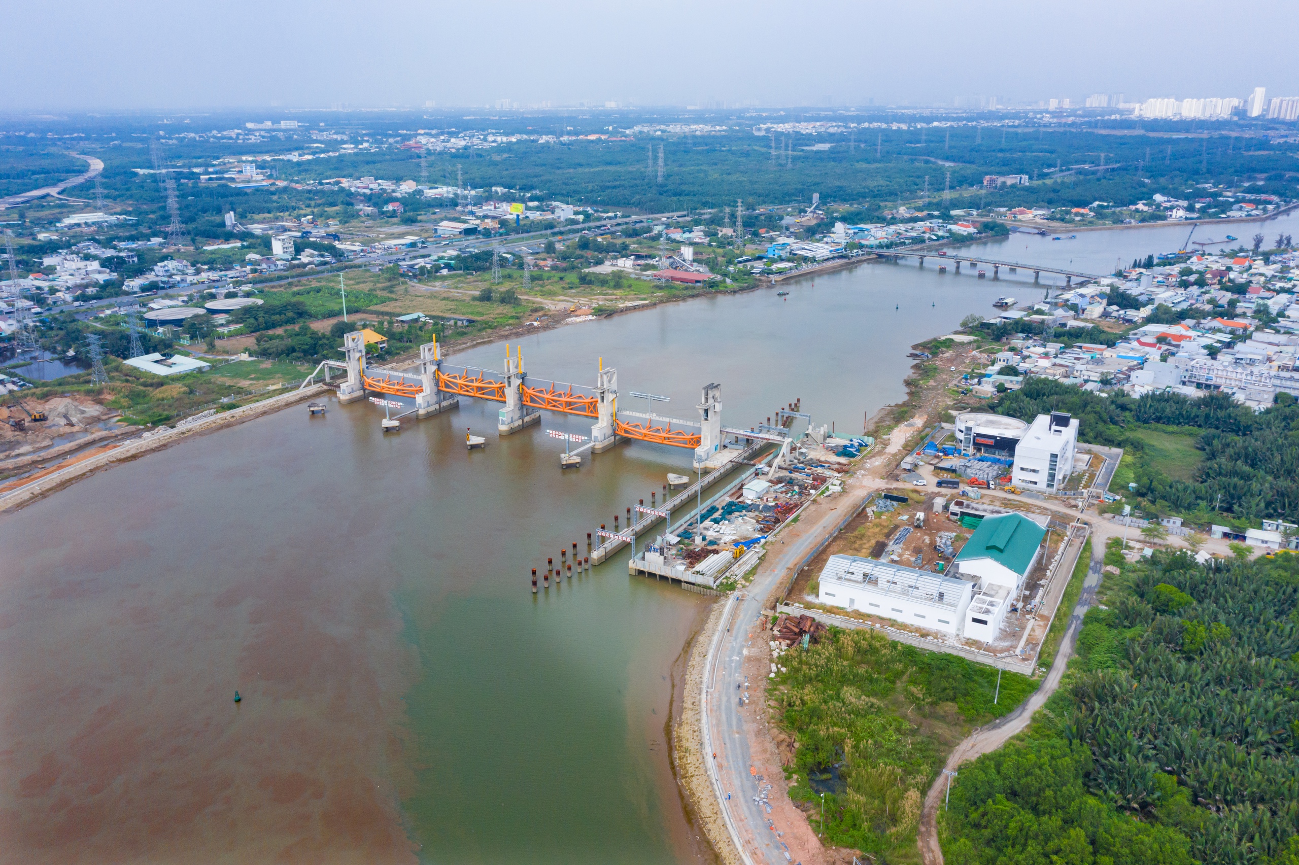 TP HCM: Chờ dự án giải quyết ngập cho 5 tuyến đường - Ảnh 1.