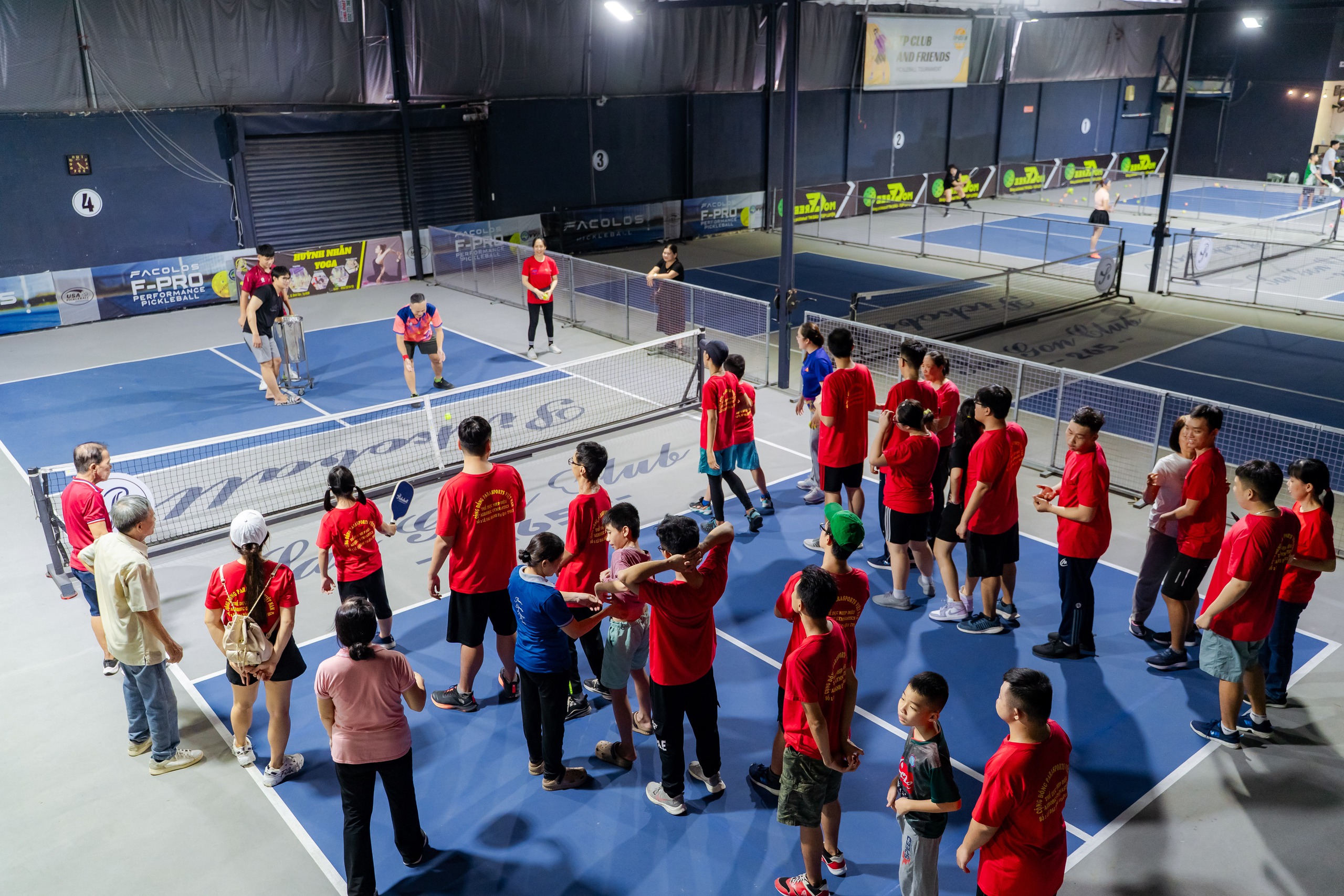 VIDEO: Warm free pickleball class for autistic and mentally disabled children - Photo 1. VIDEO: Ấm áp lớp học pickleball miễn phí cho trẻ tự kỷ, khuyết tật trí tuệ- Ảnh 1.