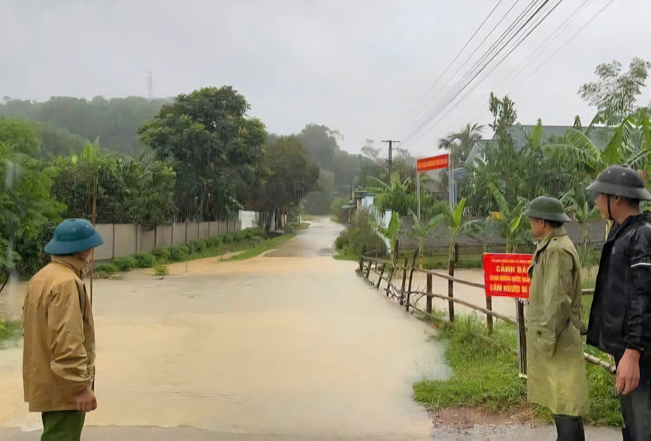 Cảnh báo hoàn lưu bão số 3 Wipha gây mưa rất to, đe dọa lũ quét, sạt lở đất tại hàng loạt địa phương - Ảnh 1.