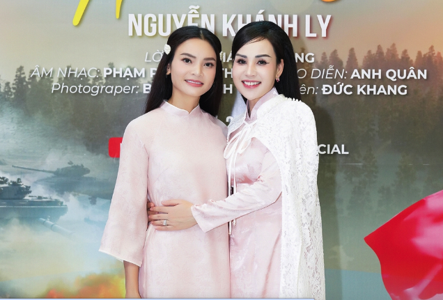 Sao mai Khánh Ly xúc động khi hát giữa Nghĩa trang Liệt sĩ Trường Sơn - Ảnh 5.