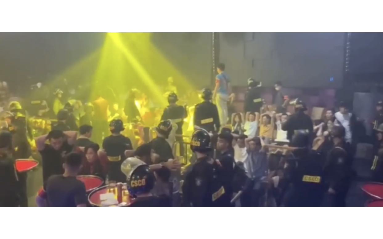 Công an đột kích quán bar Monaco ở Buôn Ma Thuột trong đêm - Ảnh 3.