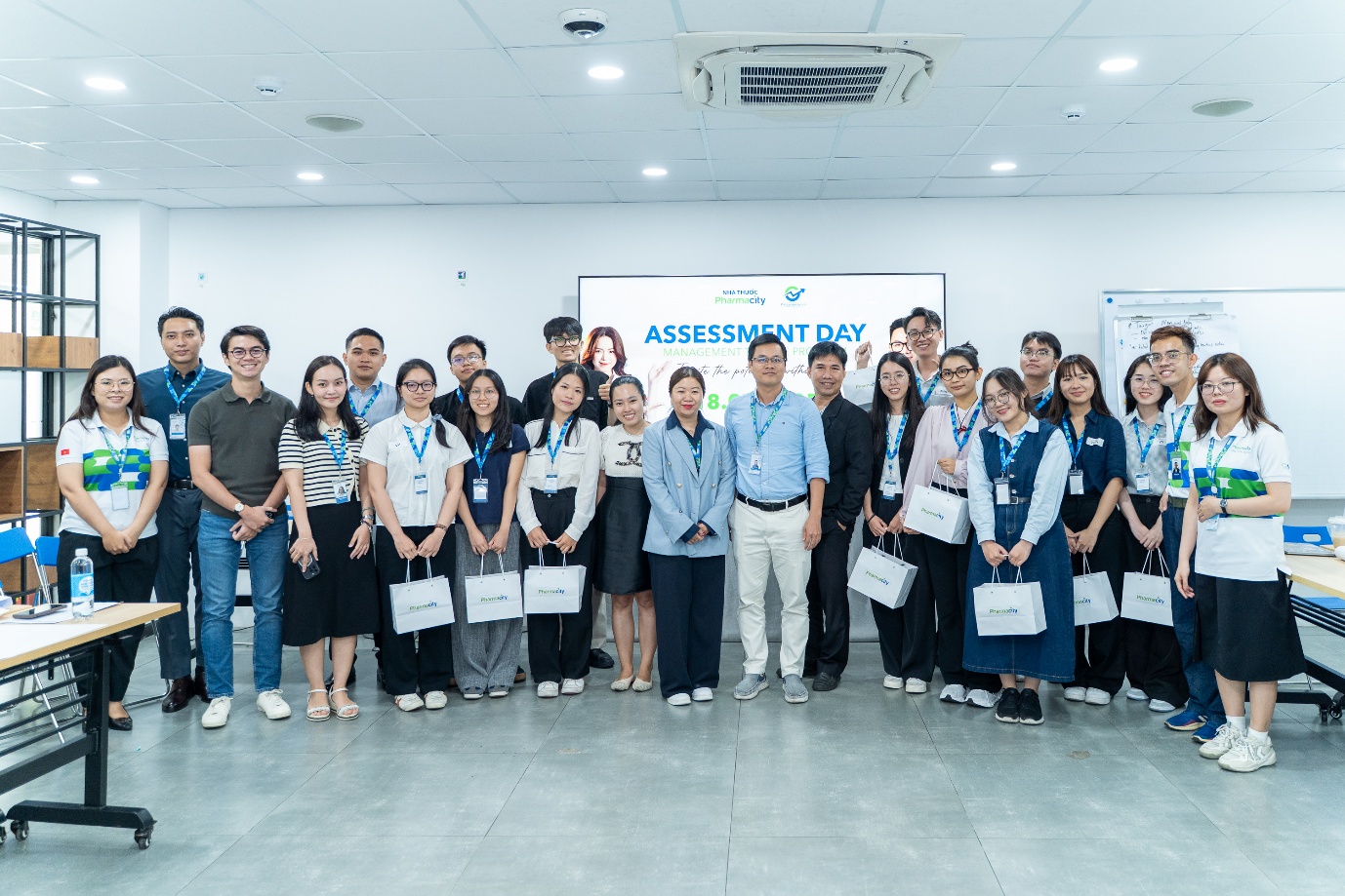 Pharmacity - Tìm kiếm thế hệ kế thừa cho ngành dược bán lẻ- Ảnh 1. Pharmacity - Tìm kiếm thế hệ kế thừa cho ngành dược bán lẻ- Ảnh 1.