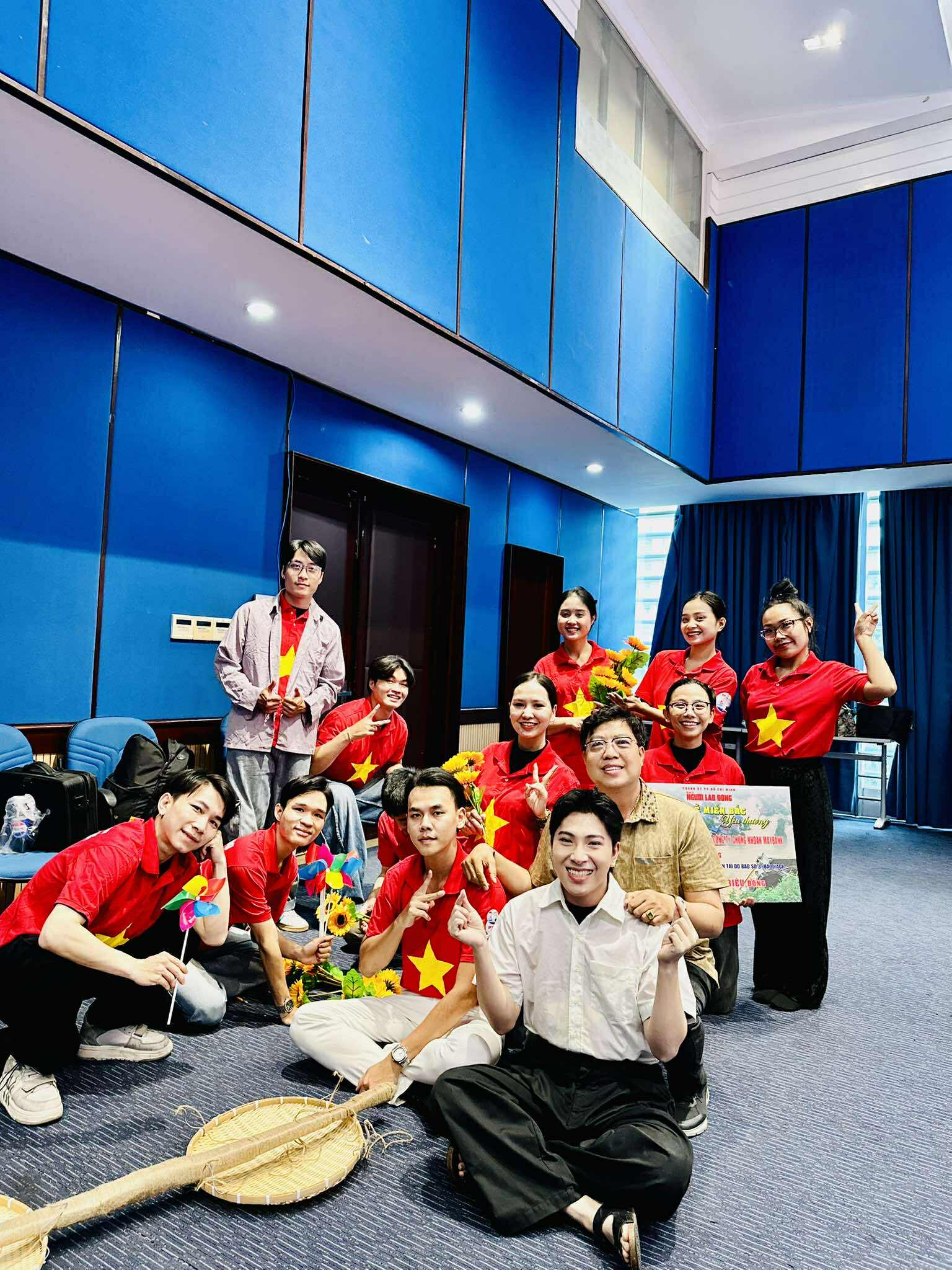 Diễn viên Trâm Nguyễn - Trưởng thành trong niềm vui của Hồng Vân, Hữu Nghĩa - Ảnh 4.