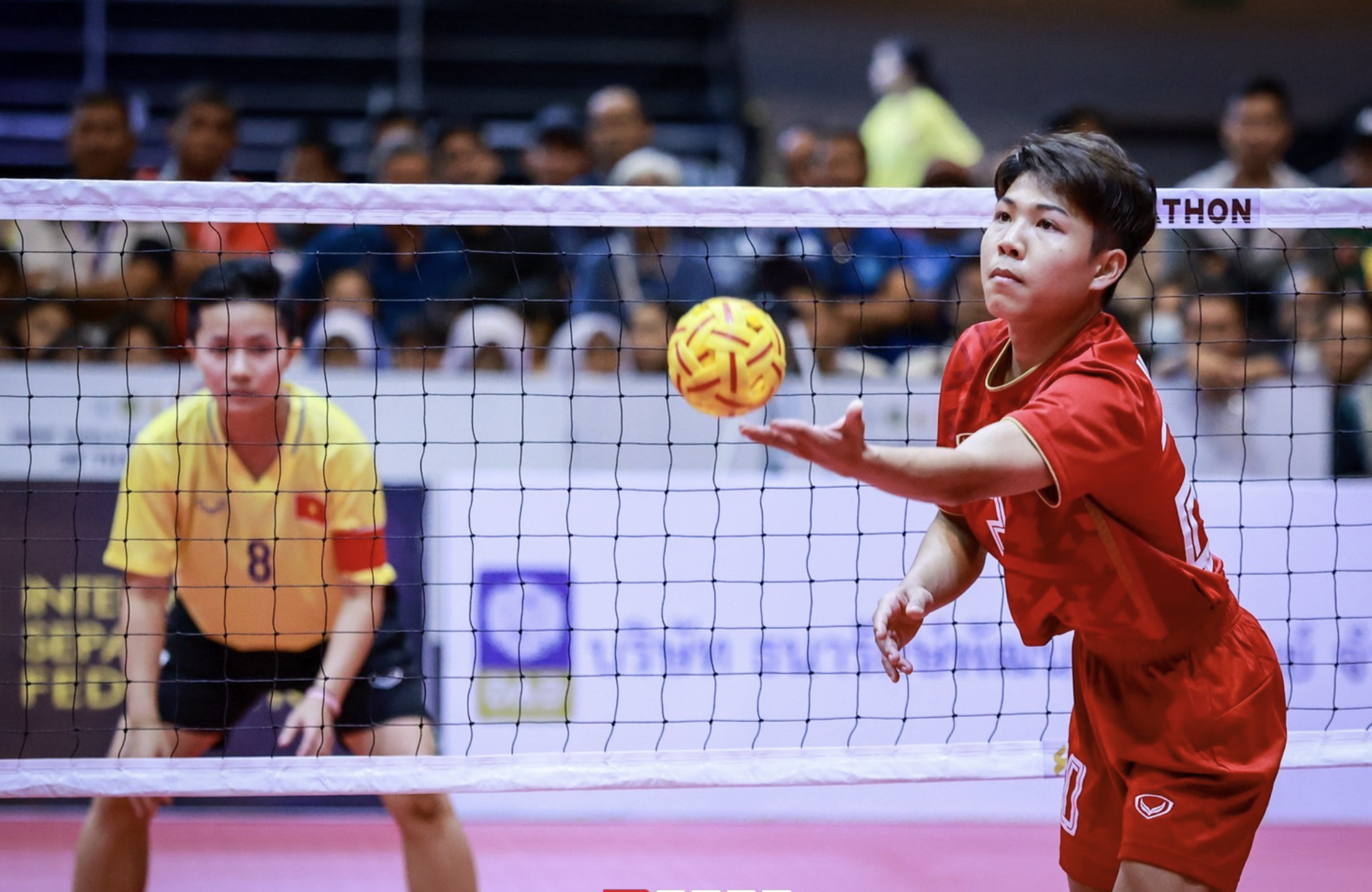 Ngược dòng hạ chủ nhà Thái Lan, tuyển cầu mây nữ Việt Nam vô địch thế giới - Ảnh 3.