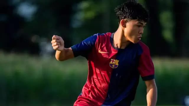 Cầu thủ gốc Philippines ghi bàn ngay trận ra mắt đội một Barcelona- Ảnh 2.