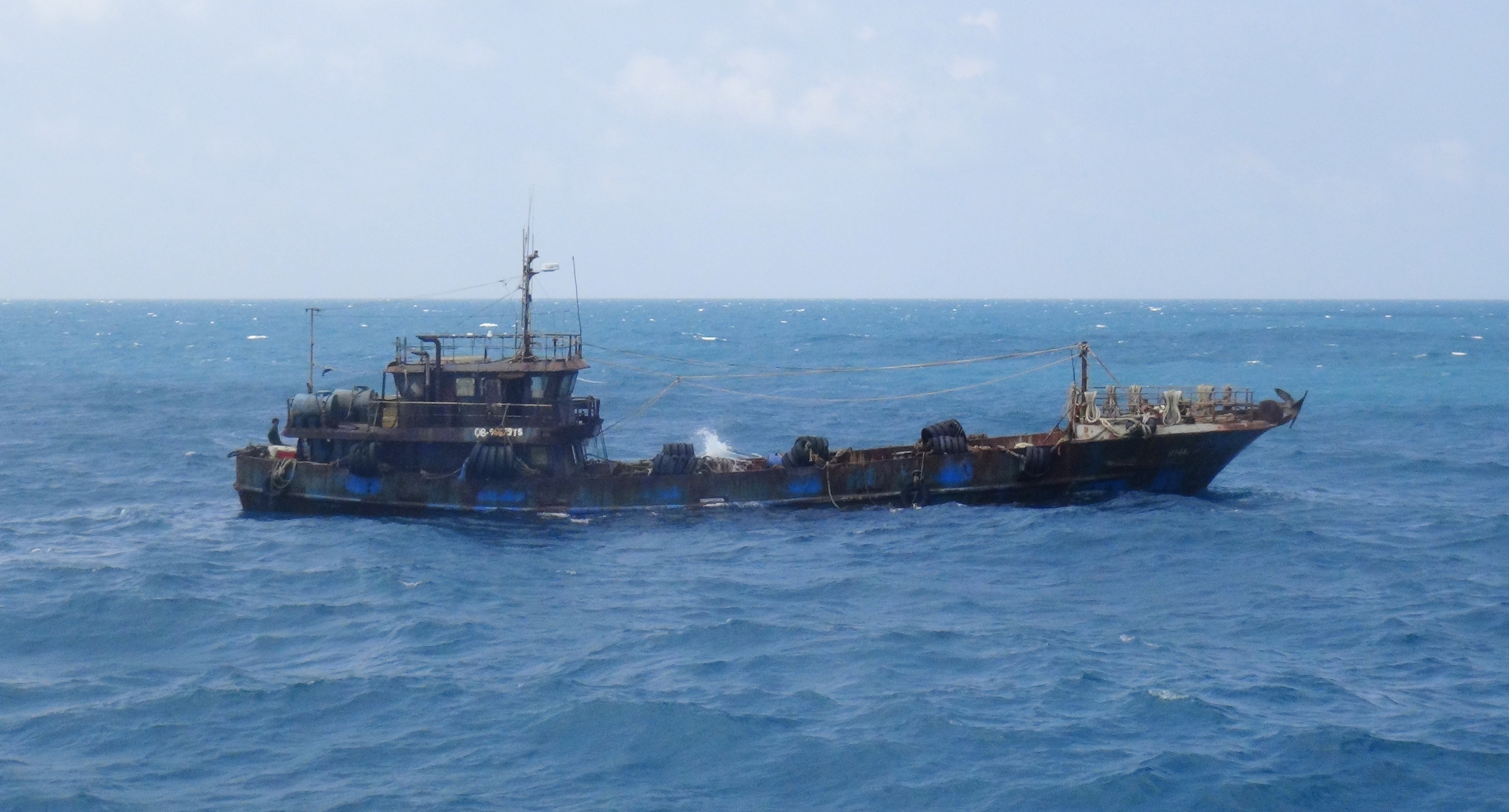 Penjaga Pantai Wilayah 4 terus meraih prestasi di laut Barat Daya - Foto 1. Vùng Cảnh sát biển 4 liên tiếp lập công trên vùng biển Tây Nam- Ảnh 1.