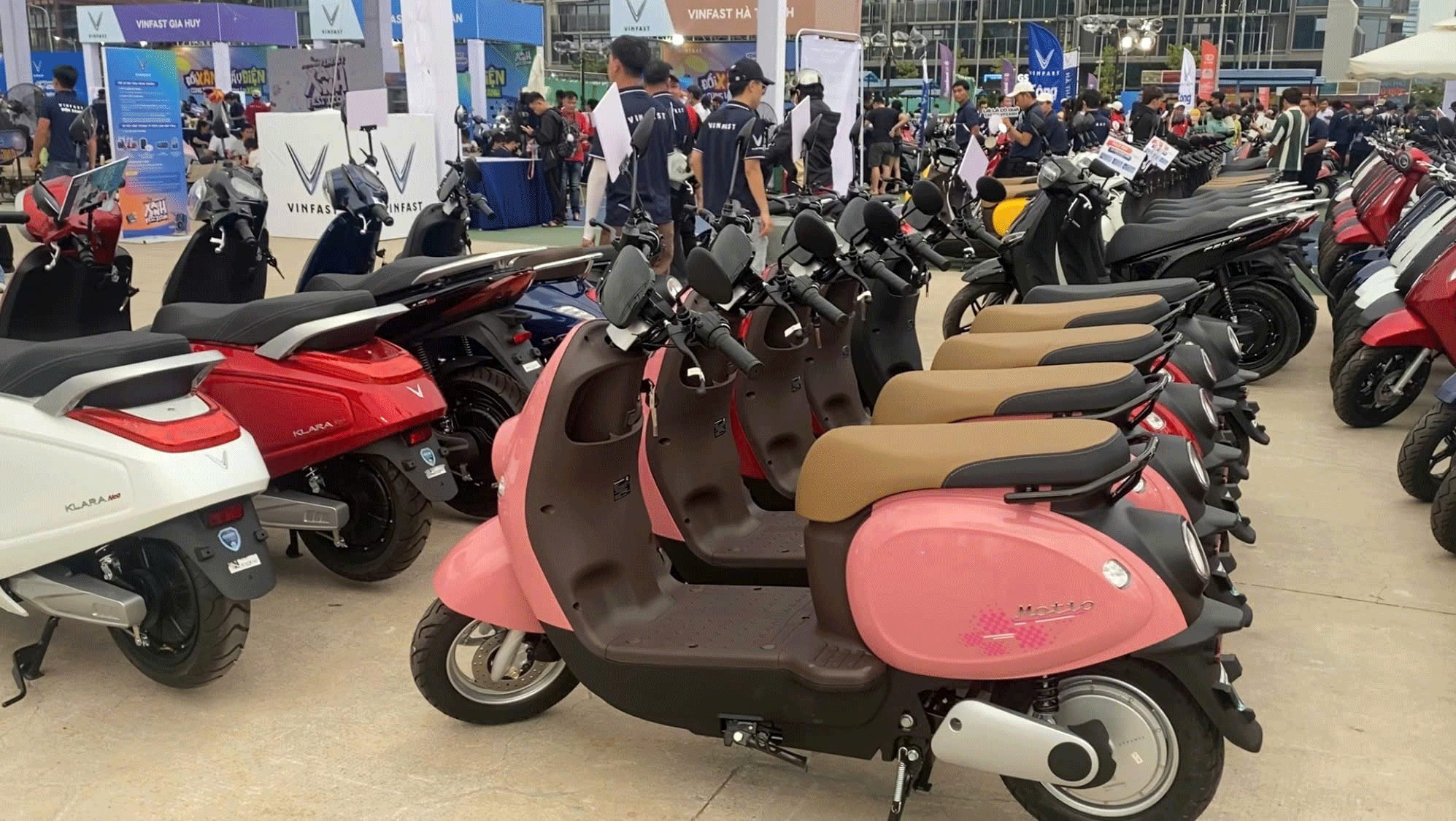 Nhu cầu đổi xe máy xăng sang điện tăng cao- Ảnh 2.