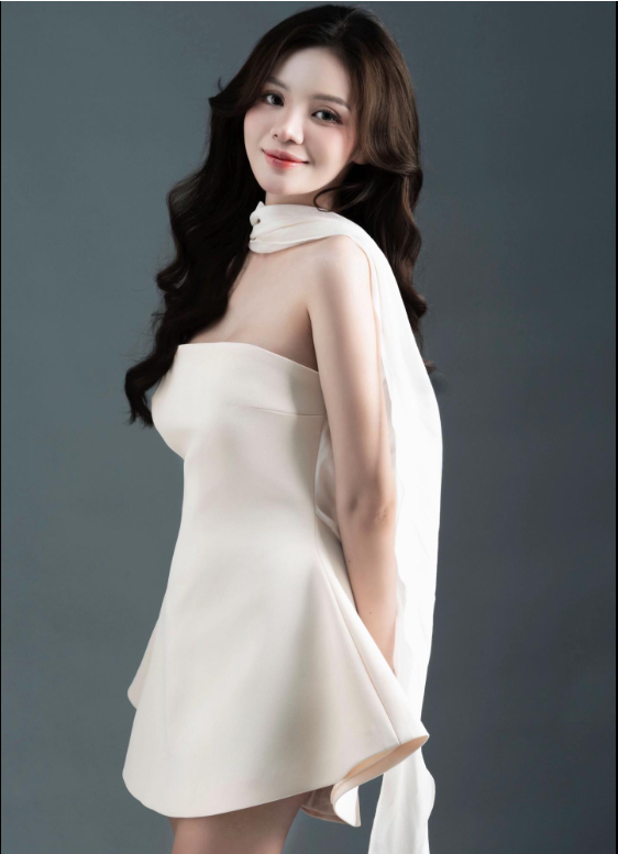 Quin Quin: "Cơ duyên đưa cô gái ngân hàng đến với nghề Livestream"- Ảnh 1.