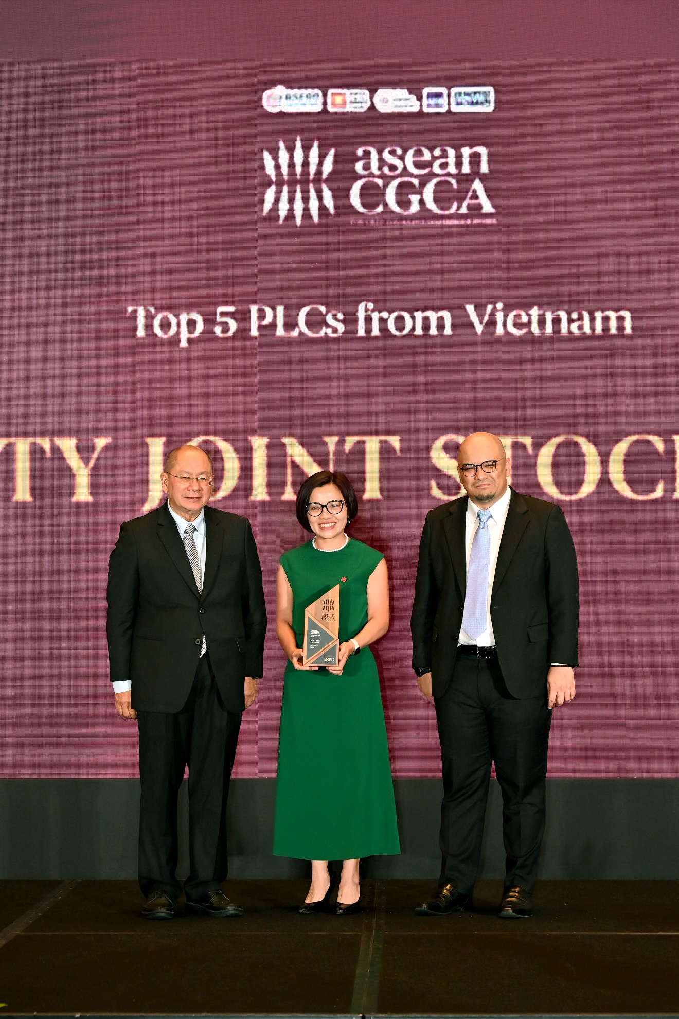 VPBank vươn tầm quốc tế với giải thưởng danh giá về quản trị doanh nghiệp- Ảnh 1. VPBank vươn tầm quốc tế với giải thưởng danh giá về quản trị doanh nghiệp- Ảnh 1.