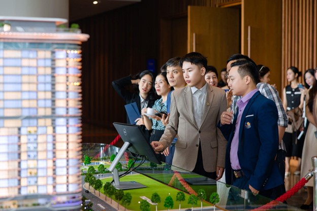 Lễ ra mắt dự án biểu tượng kế bên Cầu Rồng - The Legend Danang- Ảnh 4.
