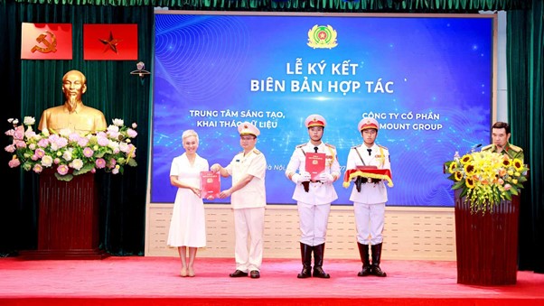 One Mount ký kết hợp tác chiến lược với Trung tâm Sáng tạo, Khai thác dữ liệu- Ảnh 1.