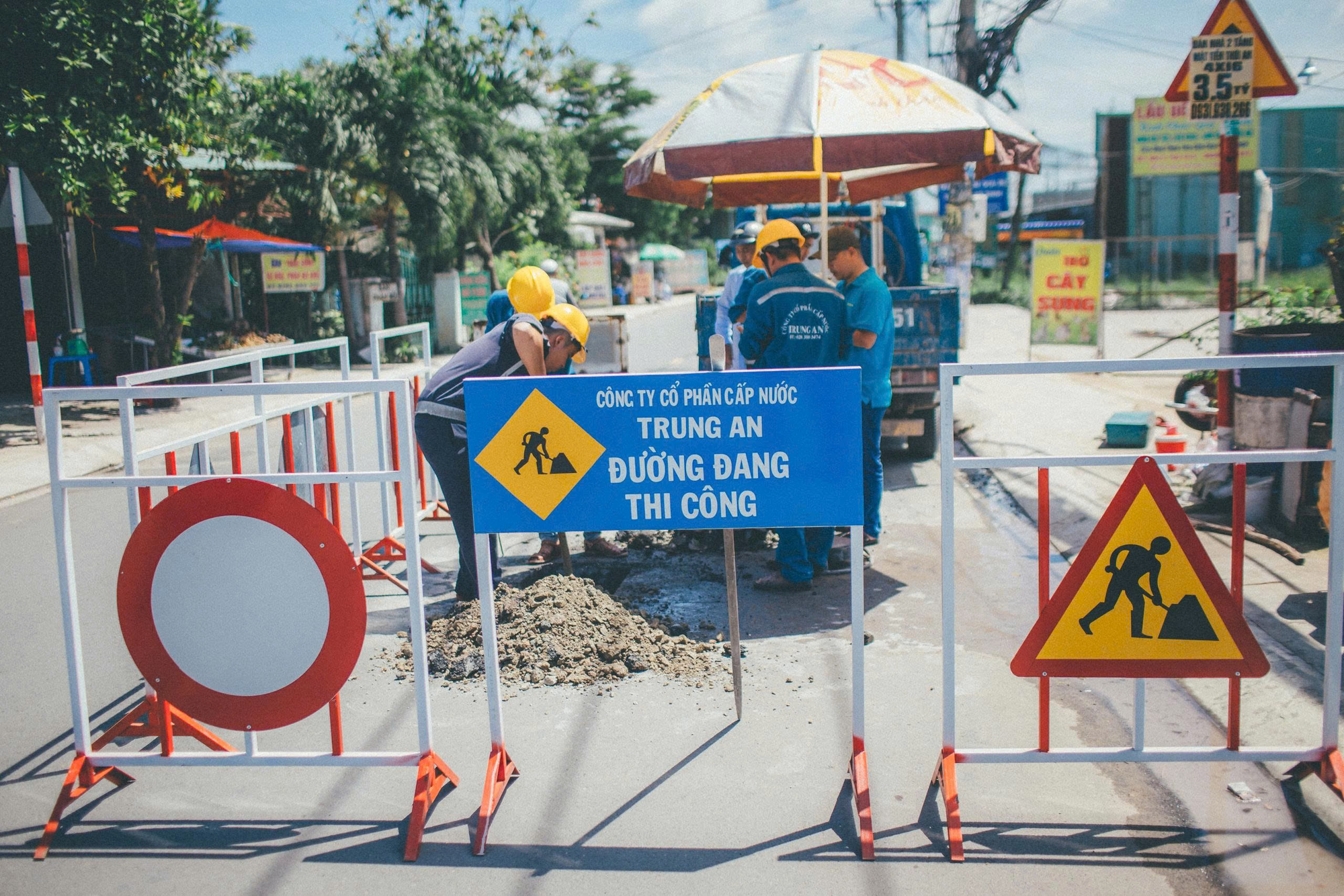 TP HCM: Người dân cảnh báo thủ đoạn lừa đảo gắn đồng hồ nước trái phép- Ảnh 3. TP HCM: Người dân cảnh báo thủ đoạn lừa đảo gắn đồng hồ nước trái phép- Ảnh 3.