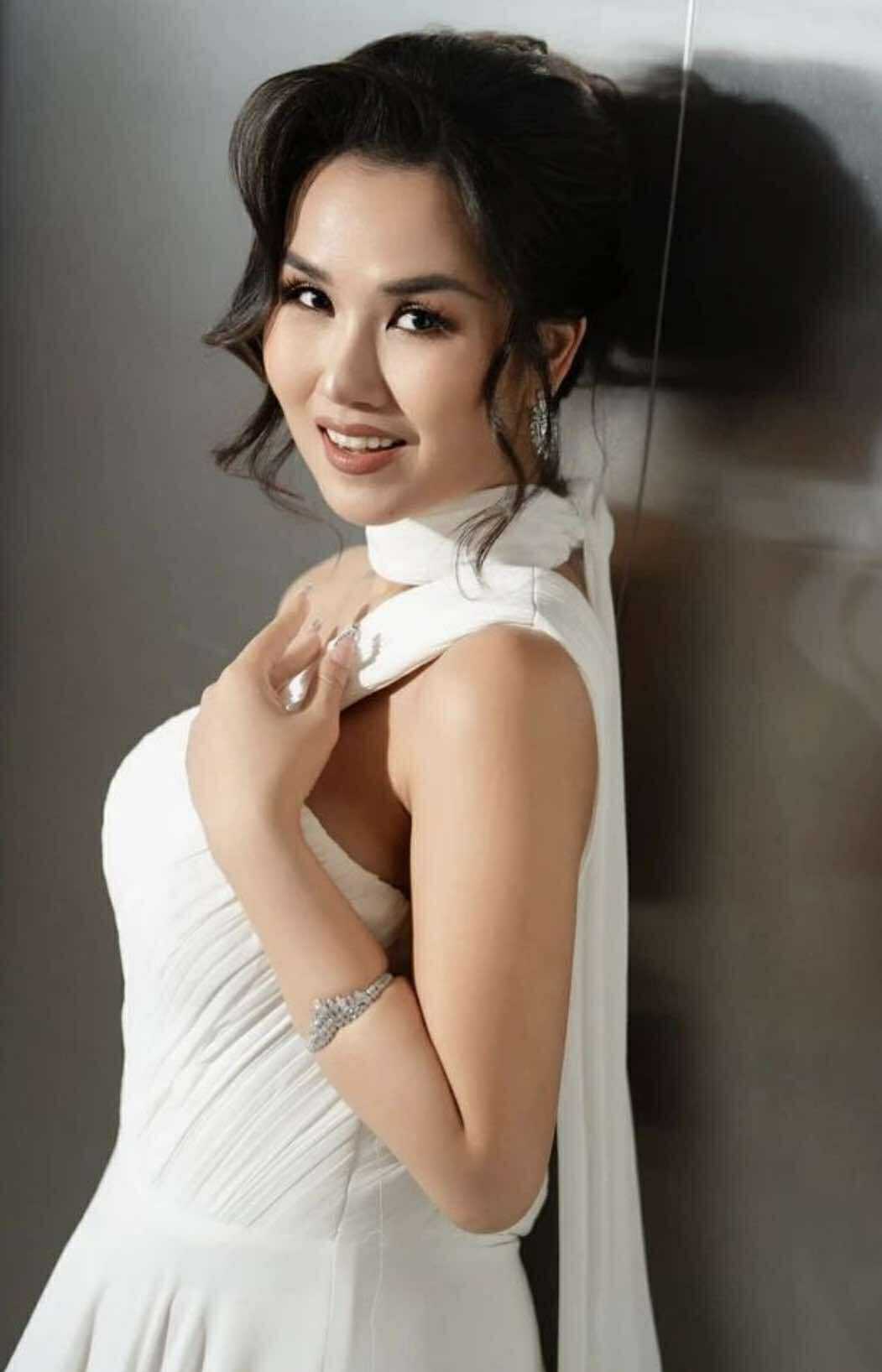 دنگ دونگ، نو فوک تین، وو ها ترام با «سرزمین پدری در قلب» قرار ملاقات میگذارند - عکس ۴. Đăng Dương, Noo Phước Thịnh, Võ Hạ Trâm hẹn với