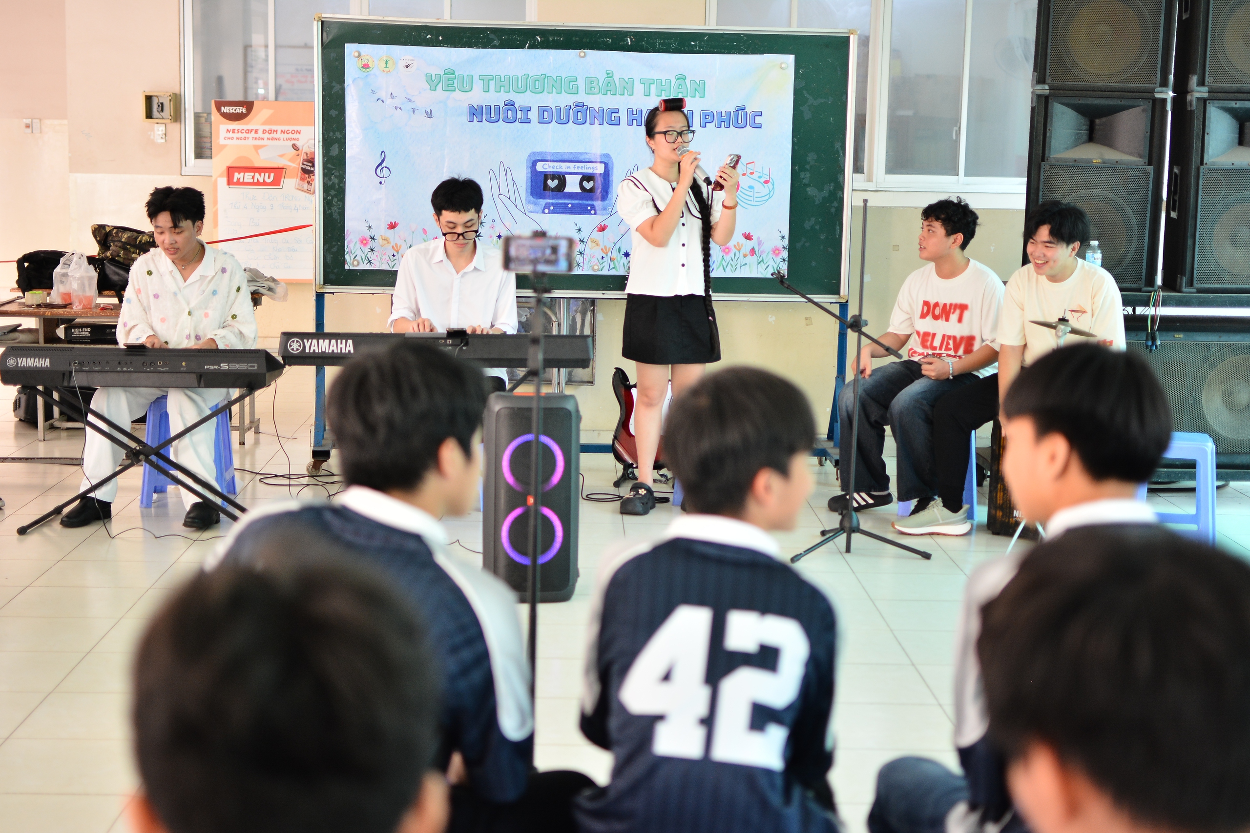 Utdannings- og opplæringsdepartementet i Ho Chi Minh-byen advarer skoler og elever på et øyeblikk – Bilde 1. Sở GD-ĐT TP HCM cảnh báo khẩn đến nhà trường và học sinh - Ảnh 1.