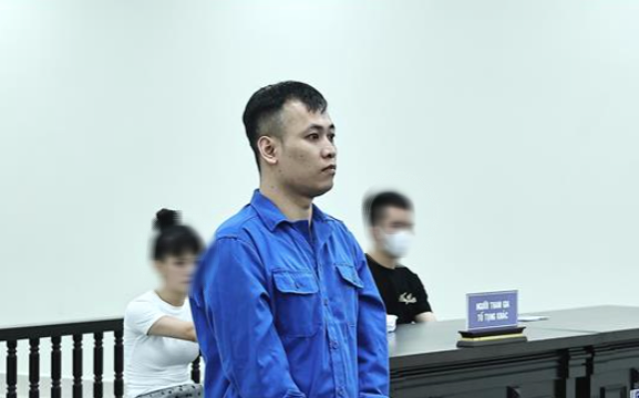 Gã "phi công" đổ xăng phóng hoả nhà bạn gái- Ảnh 1. Gã "phi công" đổ xăng phóng hoả nhà bạn gái- Ảnh 1.