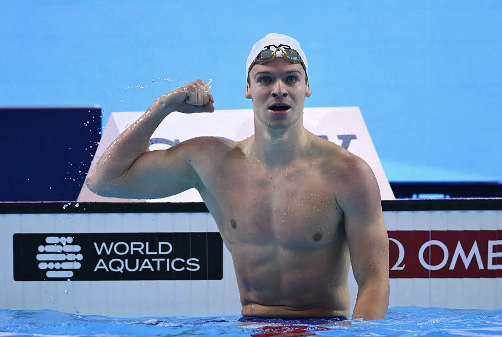 Marchand phá kỷ lục thế giới nội dung bơi 200m hỗn hợp tại Singapore - Ảnh 2.